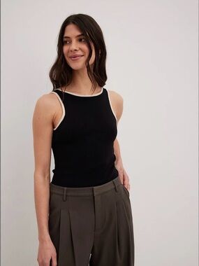 Claire Rose x NA-KD Knitted Contrast Singlet